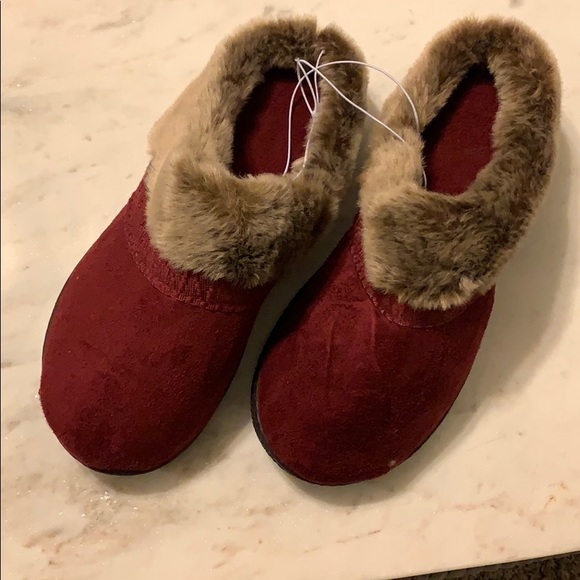 Isotoner Women’s Microsuede Hoodback Slippers - Picture 6 of 12